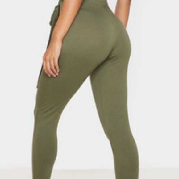 BNWT PRETTYLITTLETHING  Khaki Strappy Jersey Wrap Tie Waist Jumpsuit SZ … - Picture 3 of 8